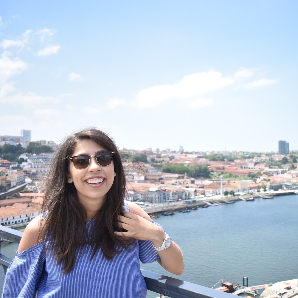 Meet your Posher, Stefania